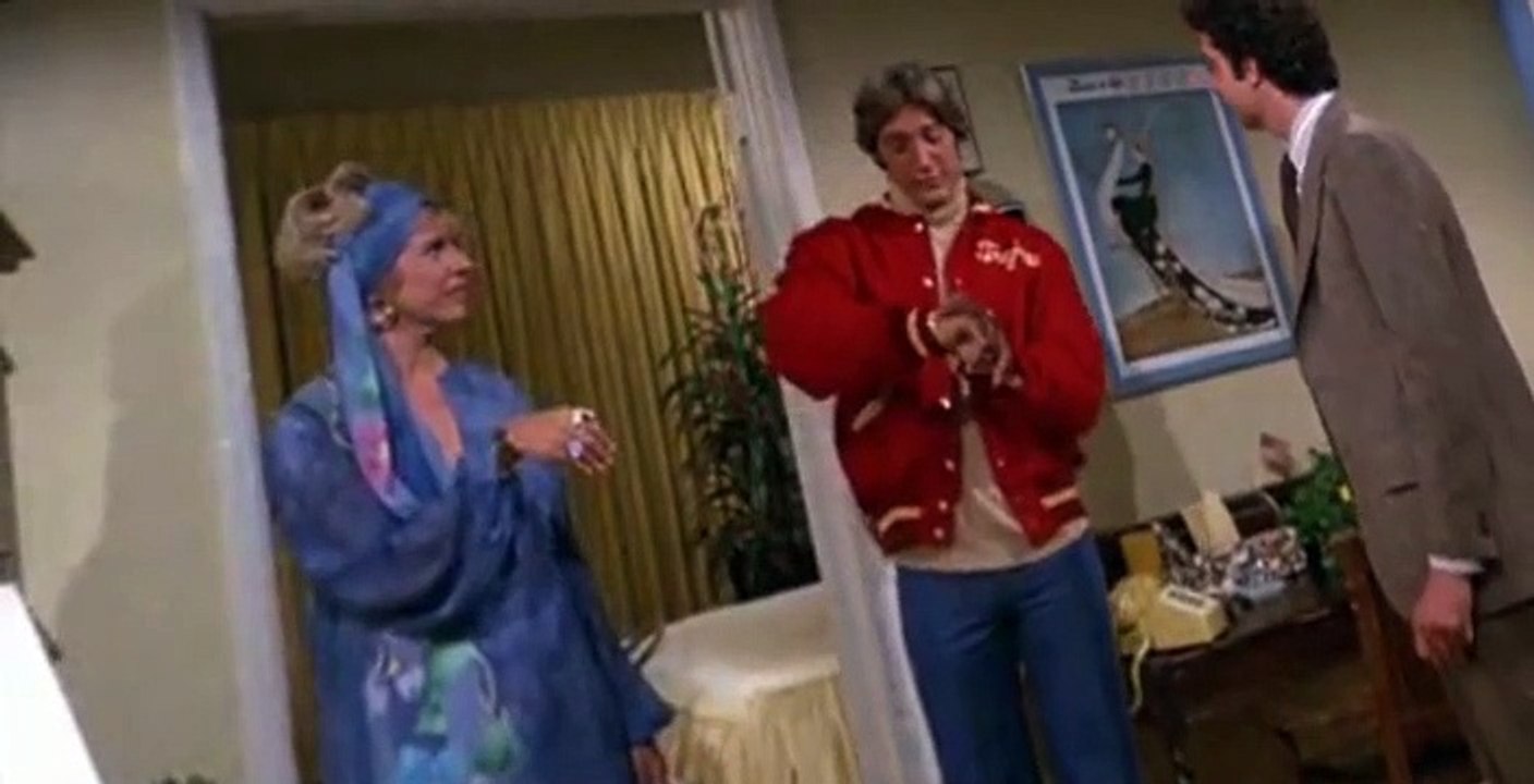 Tabitha S01 E01