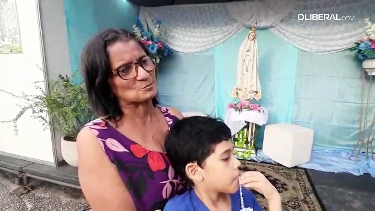 Procissão das Velas para Nossa Senhora de Fátima leva milhares de pessoas às ruas