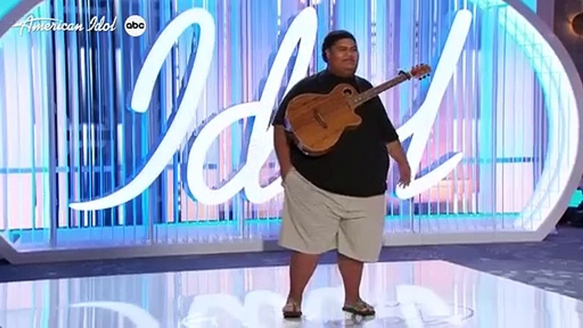 ⁣Iam Tongi Makes The Judges Cry With His Emotional Story And Song - American Idol 2023