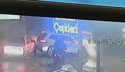 Kafa kafaya çarpıştılar!