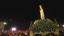 La processione a Fatima in attesa del Papa in agosto