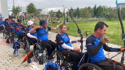 AKSARAY - Paralimpik milli okçu Öznur Cüre Girdi, zor günleri başarılarıyla aştı