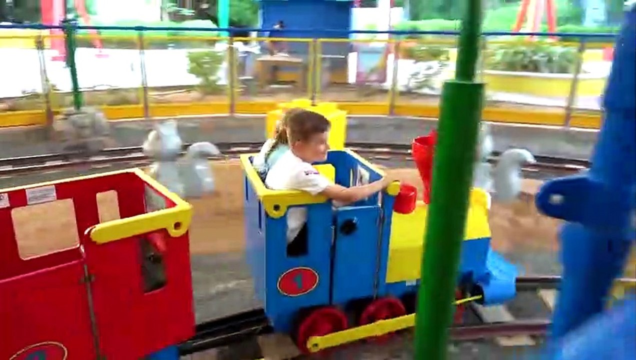Diana and Roma in Legoland! Dubai Amusement Park Family Fun for kids