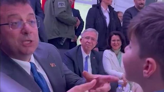 Mansur Yavaş, torununun İmamoğlu'na sorduğu Ayasofya sorusunu paylaştı: Ekrem Başkan'ı biraz terletti