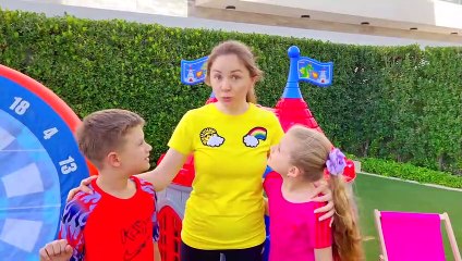 Diana and Roma help mom cook food