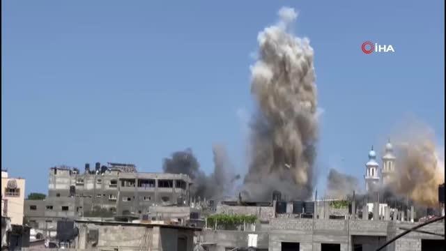 İsrail savaş uçakları Gazze'de 2 evi yerle bir etti
