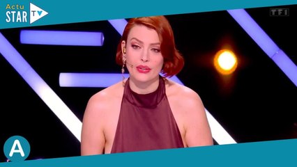 "Quel sein va sortir en premier ?" : La tenue d'Elodie Frégé très critiquée, l'accident de robe crai