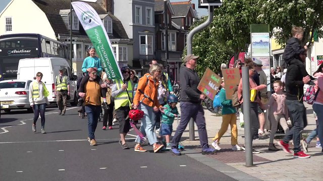Shoreham parents stage protest march after dozens of children allocated school miles away in Worthing