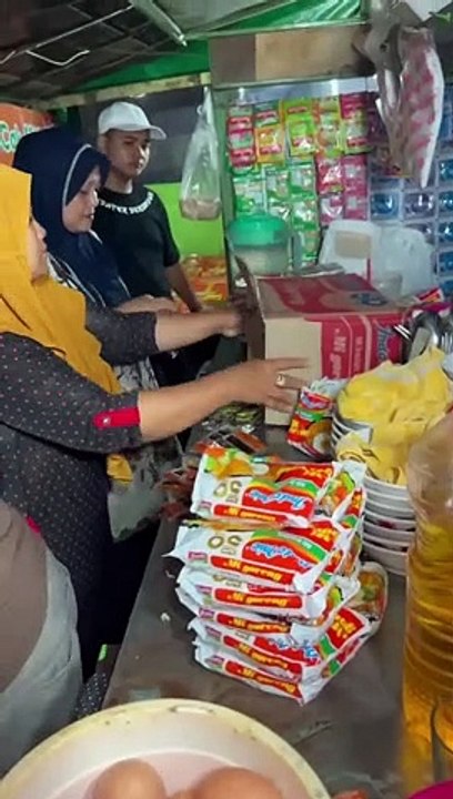 BORONG INDOMIE 1 KARTON ! JADIIN 1 KUALI RAKSASA !