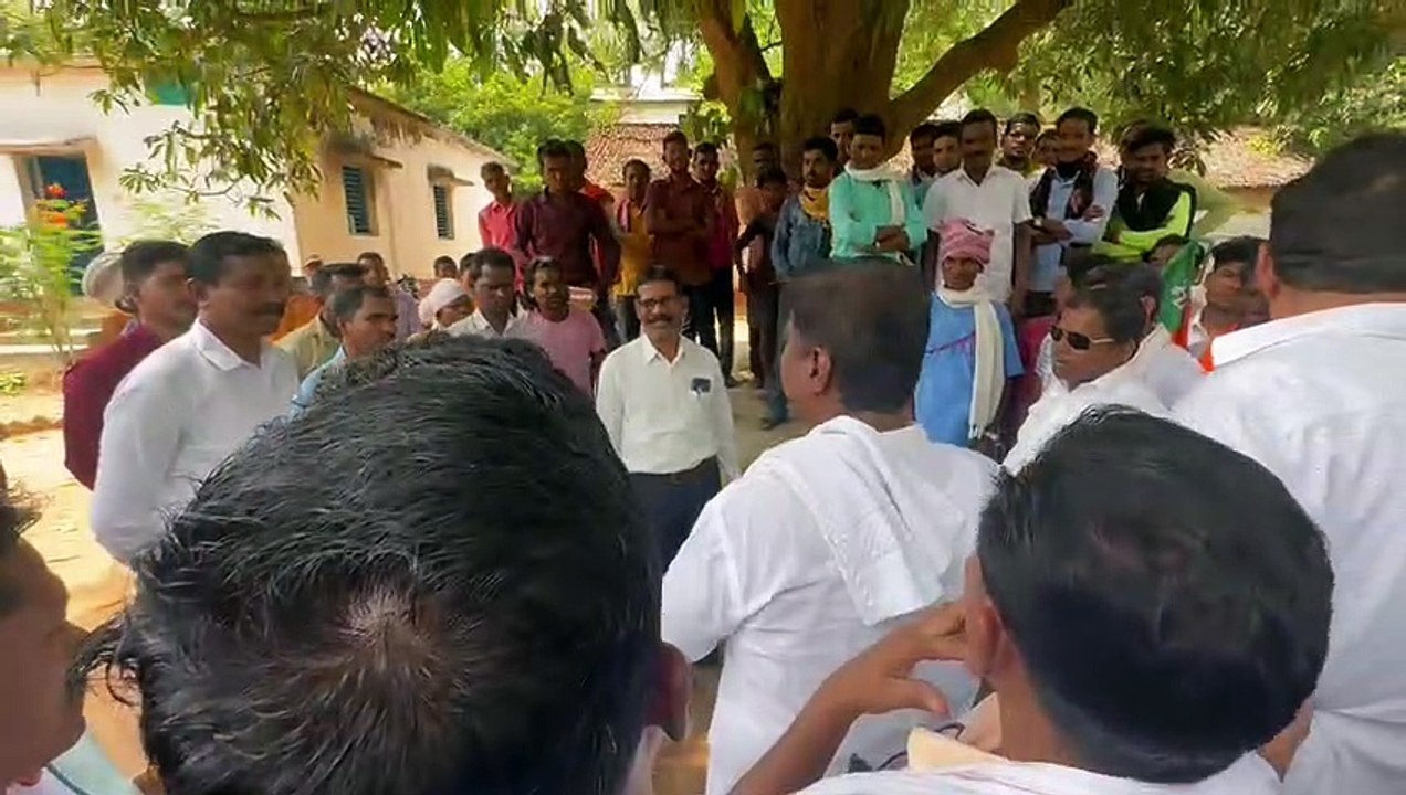 Watch Video : पूर्व मंत्री केदार कश्यप ने वन परिक्षेत्र का किया घेराव, लगाया ये गंभीर आरोप