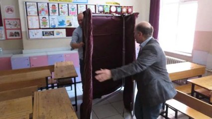 Okullarda seçim hazırlıkları tamamlandı