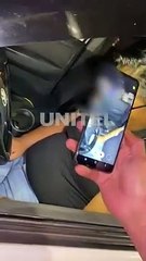 Difunden video de supuesto Policía que se quedó dormido en el volante de un auto