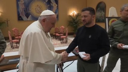 El papa pide "gestos de humanidad" y Zelenski dice que el plan de paz "debe ser ucraniano"