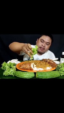 Mukbang 1 kg Large Squid, 5 Packs of Noodles, Rice, Raw Vegetables