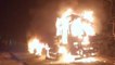 पटना: बालू लोड ट्रक में अचानक लगी भीषण आग, धू धू कर जल गई ट्रक, देखें वीडियो