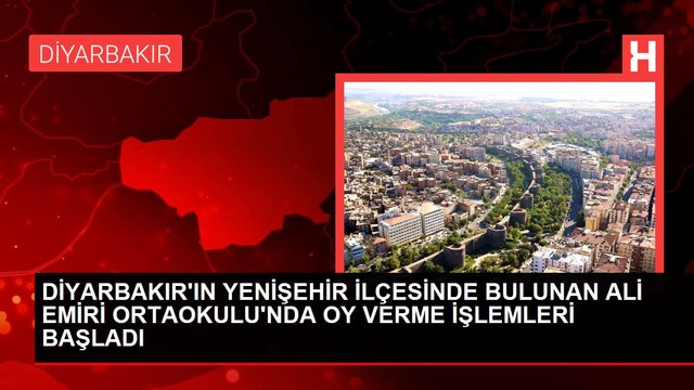 DİYARBAKIR'IN YENİŞEHİR İLÇESİNDE BULUNAN ALİ EMİRİ ORTAOKULU'NDA OY VERME İŞLEMLERİ BAŞLADI