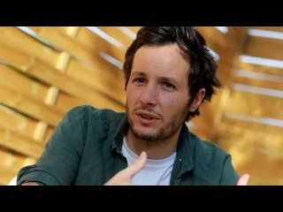 Vianney en osmose avec sa sublime femme Catherine : il la filme, amoureux, en train de s'adonner