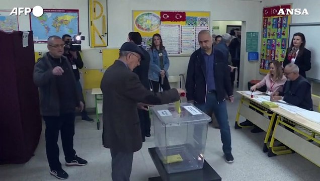 Seggi aperti in Turchia, al via le elezioni parlamentari e presidenziali