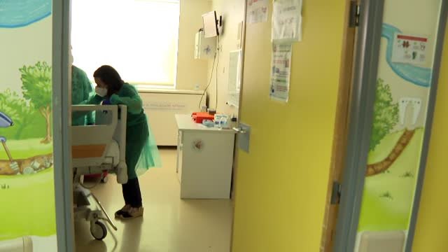 Mamás en Acción acompaña a más de 600 niños hospitalizados solos desde hace 10 años