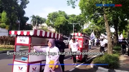 Aneka Jajanan Gratis dalam Aksi Longmarch Partai Perindo ke KPU