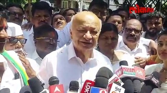 Thumbnail - कर्नाटकच्या विजयात प्रणिती शिंदेंचा वाटा.. वडिलांनीच मानले आभार..