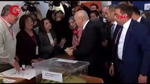 MHP Genel Başkanı Devlet Bahçeli Ankara'da oyunu kullandı