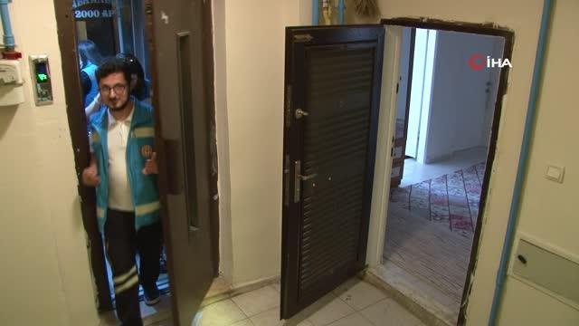 Diyarbakır'da bazı vatandaşlar ambulans ve evde bakım hizmetleri ekibinin desteğiyle sandık başına gitti