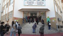 Muratpaşa Belediye Başkanı Ümit Uysal ve Eşi Oy Kullandı