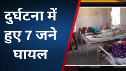 बांदीकुई : गाय को बचाने के प्रयास में पुलिया से टकराई कार, 7 घायल