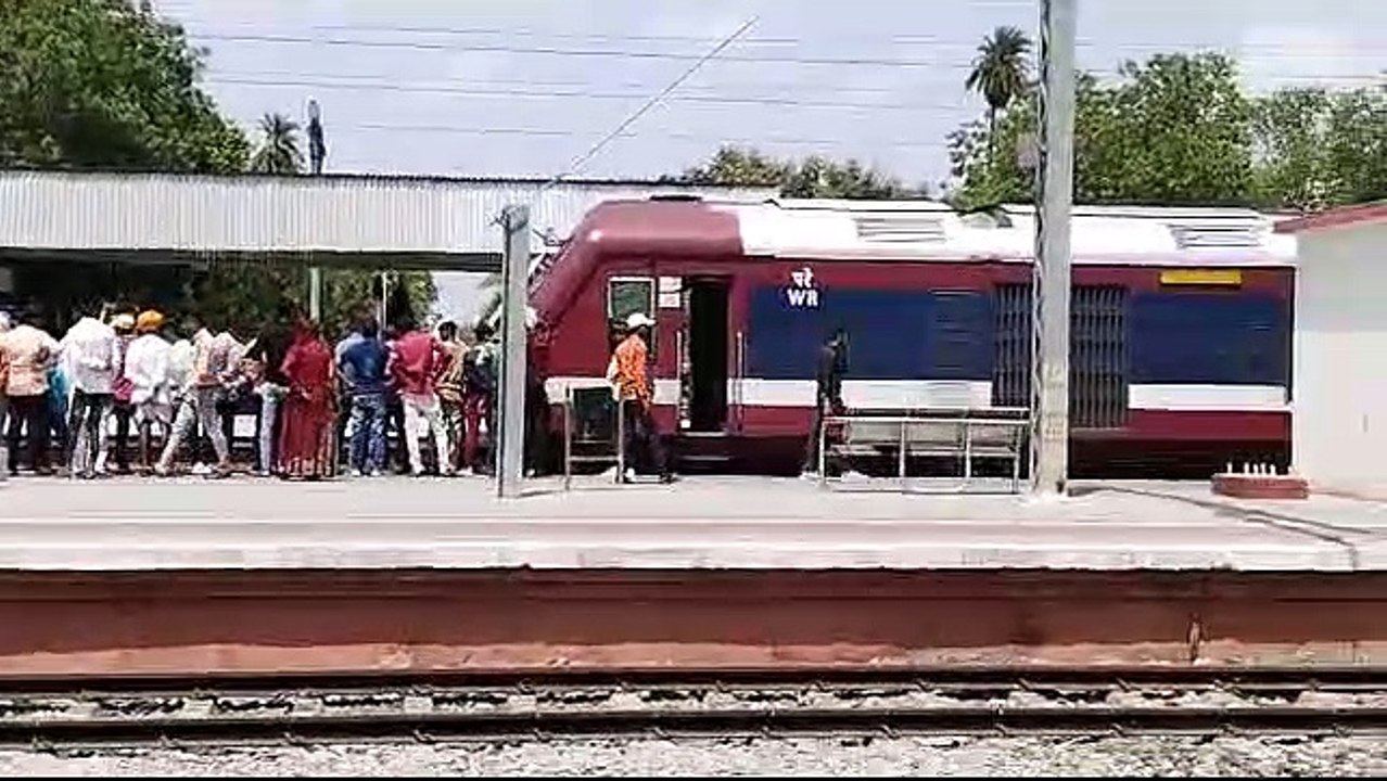 Patrika Breaking: Watch VIDEO, Demu train accident happened again