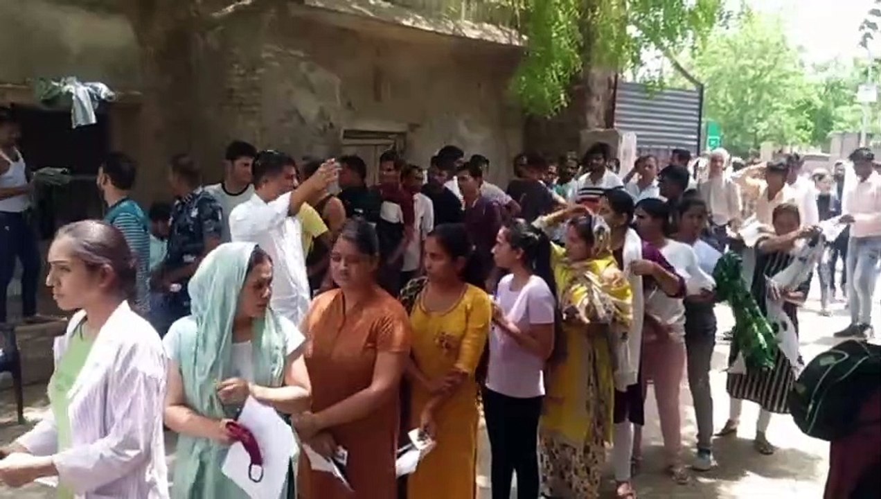 ईओ-आरओ परीक्षा की पहली पारी में 8332 अनुपस्थित,...