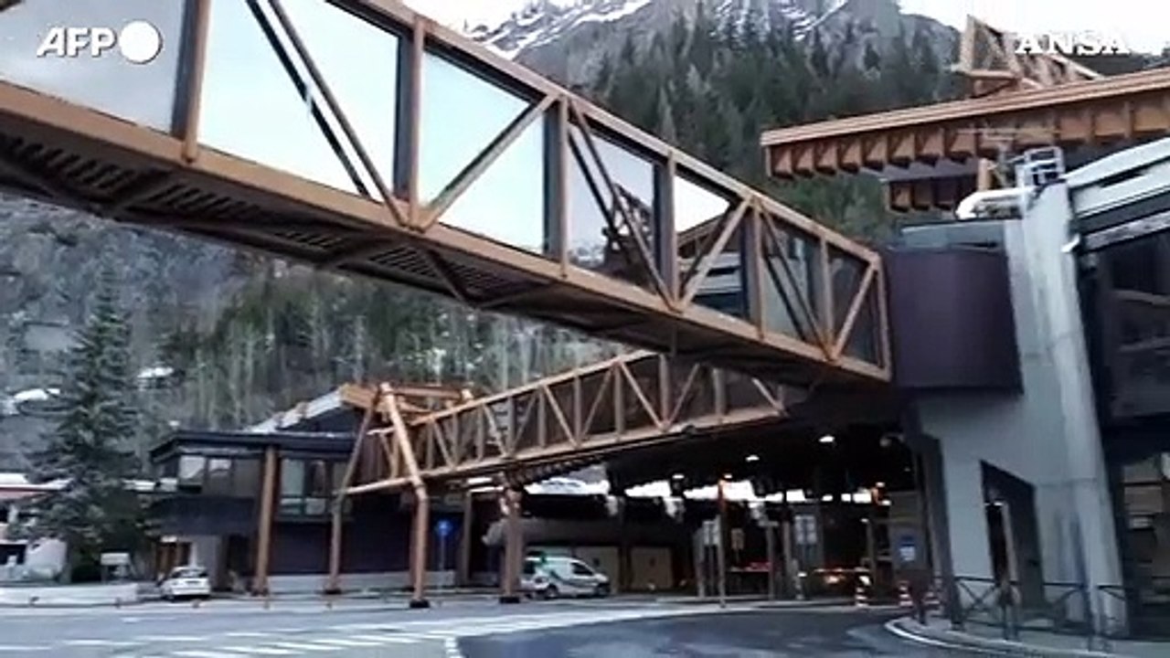 Monte Bianco, alta tensione fra Italia e Francia