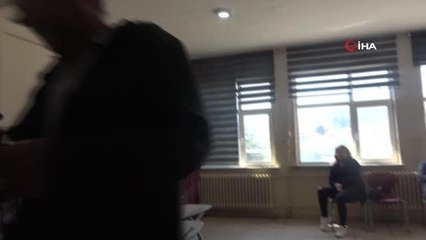 Sandık başlarında oy sayım işlemi sürüyor