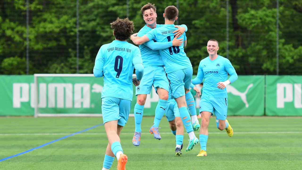 Fürth marschiert weiter: Kleeblatt-Nachwuchs lässt Hilbert jubeln