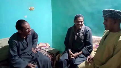 جاى من مصر وعاوز يشرب شاى عند ود عمه منصور بس اتصدم لما عرف