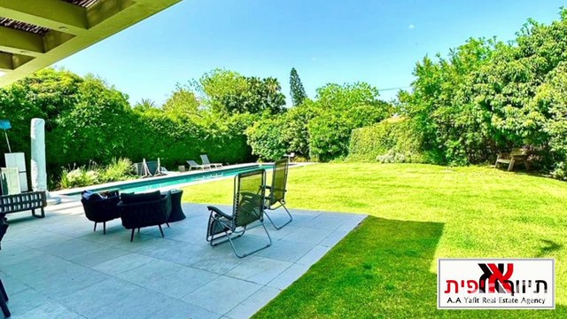 בית מהמם להשכרה בכפר שמריהו, בית להשכרה על דונם בכפר שמריהו