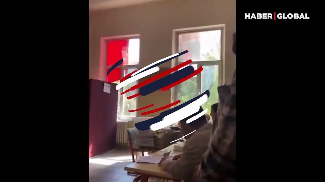 Oy kabininde vatandaşın çıkardığı ses sosyal medyada gündem oldu!