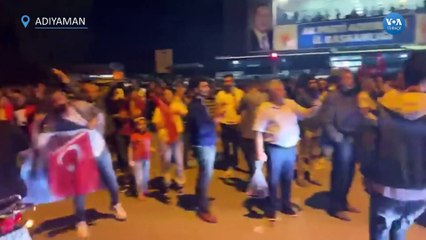 Adıyaman’da AK Parti destekçileri kutlama yapıyor