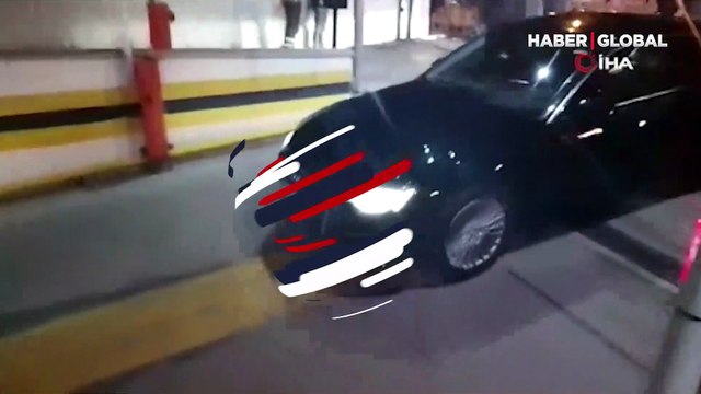 Demokrat Parti lideri Gültekin Uysal, CHP Genel Merkez binasına geldi