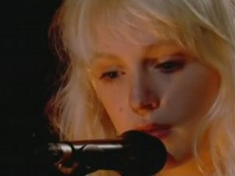 Laura Marling - New Romantic (Live Jools Holland 2007)