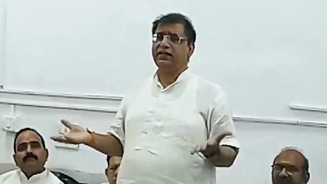 पार्टी से गद्दारी करने वालों को चुनाव में सबक सिखाया जाएगा