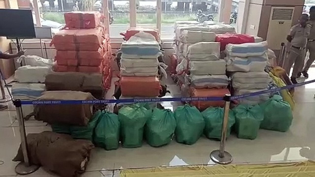 इस मामले में एक पाकिस्तानी नागरिक को को हिरासत में लिया गया है।
