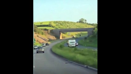 Van driving wrong way on A380 caught on film