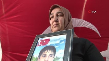 HDP önündeki aileler: "Her teslim olan evlat bize umut oluyor"