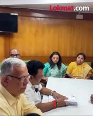 विधानभवनात घेट घेऊन दिलं पत्र