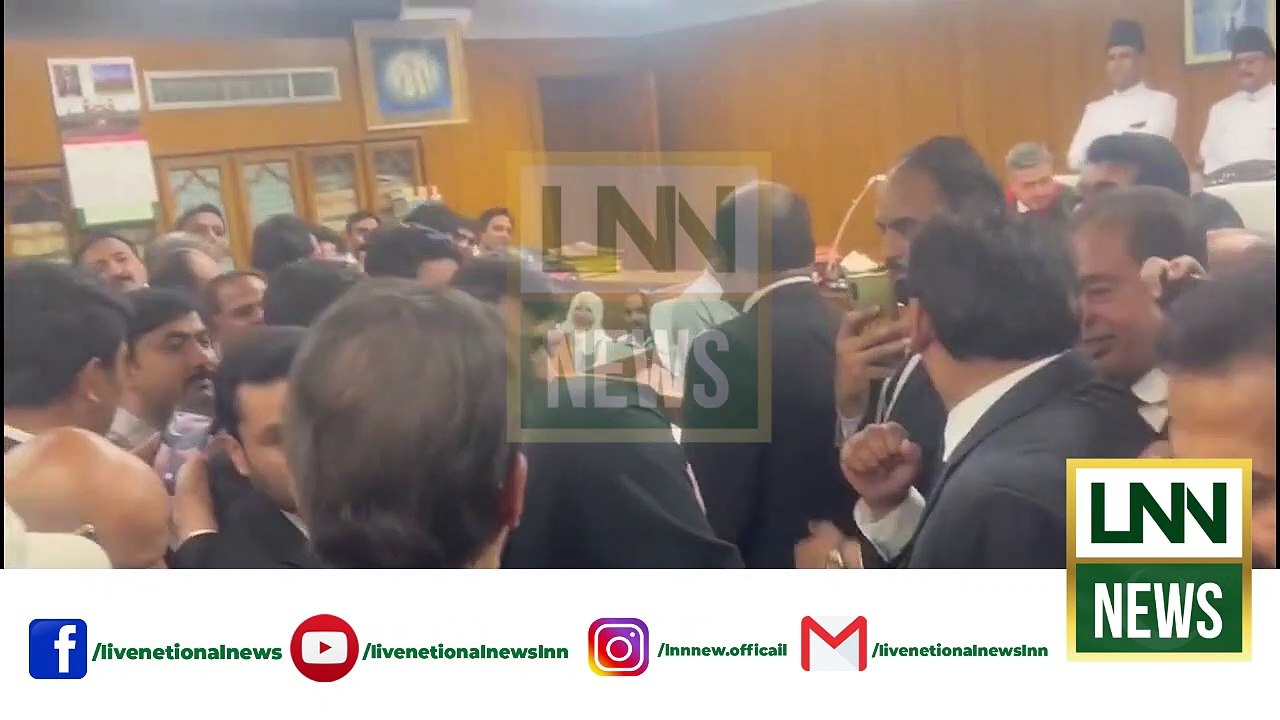 Inside Video of Imran khan and Bushra bibi From lahore high Court | Lnn