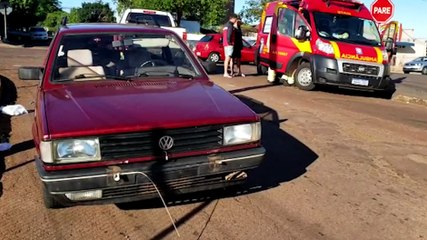 Motociclista fica ferida após colisão com carro no Jardim Colonial