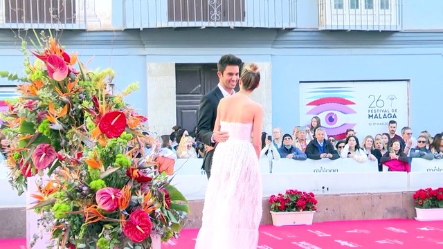 Vanesa Romero y Santi Burgoa reaparecen juntos y enamorados