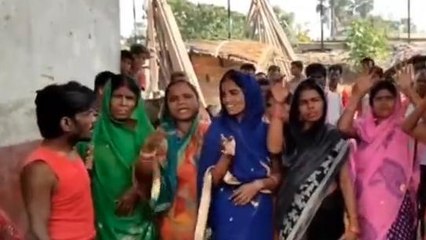 सारण: इस नगर पंचायत प्रशासन के खिलाफ लोगों का फूटा गुस्सा, जमकर किया प्रदर्शन