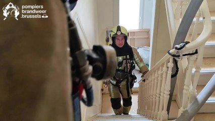 Feu de cuisine dans le quartier des Squares à Bruxelles: sinistre total au 2e étage
